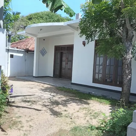 Nova Guest Villa Mirissa Room photo